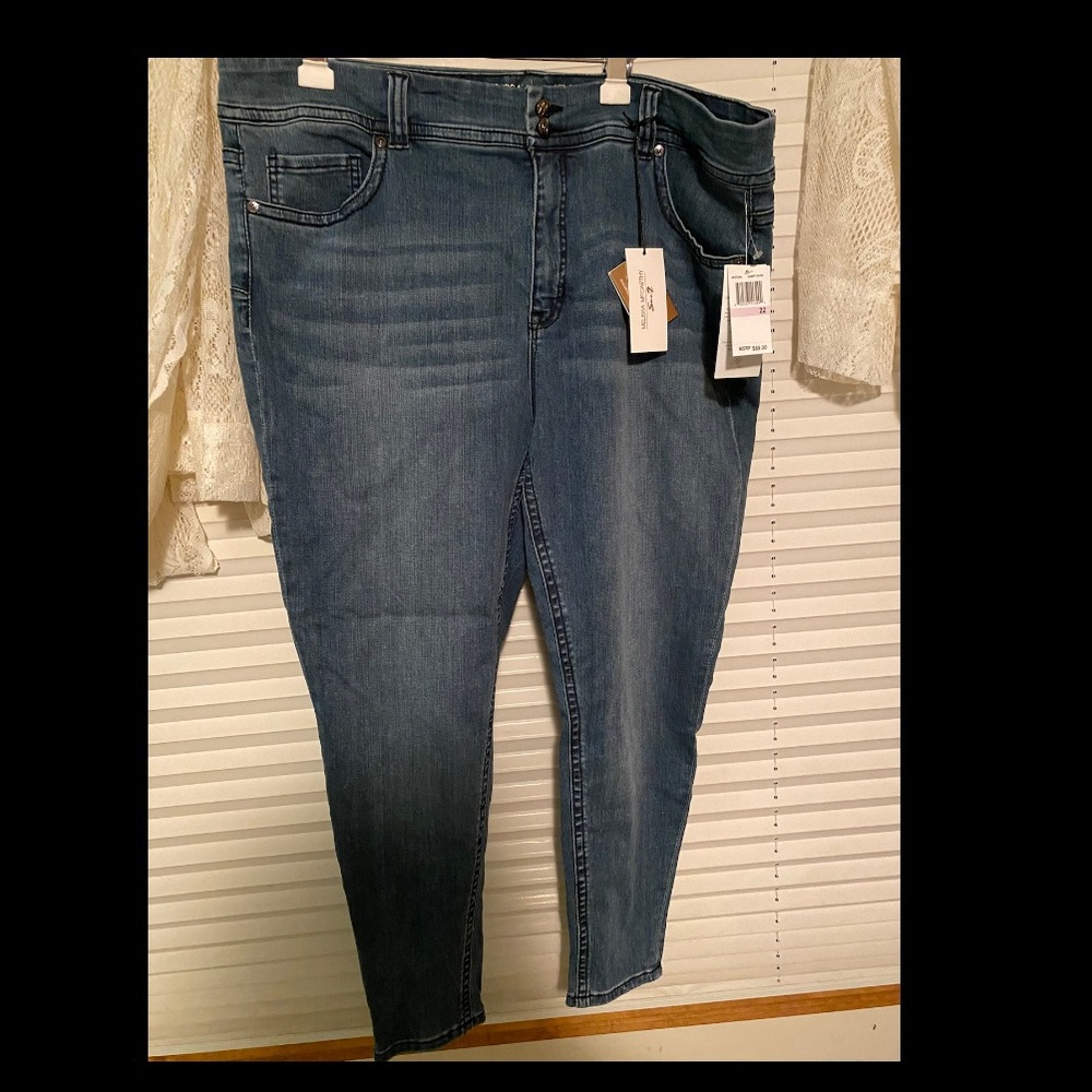 Seven7 Jeans by Melissa McCarthy